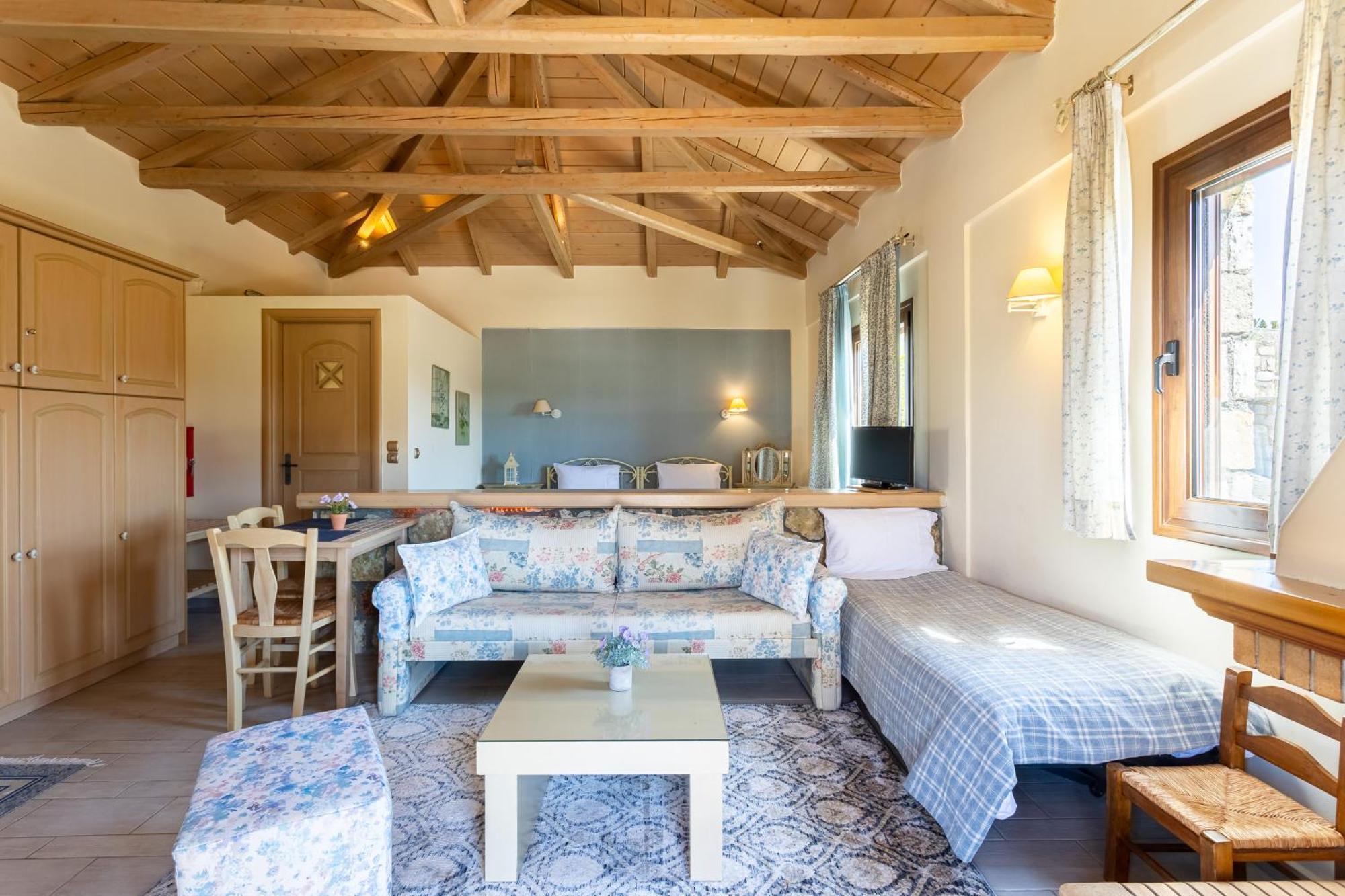 Pleiades Studios All Season Gems - Korinthos Stone Retreats Kalianoi Екстер'єр фото