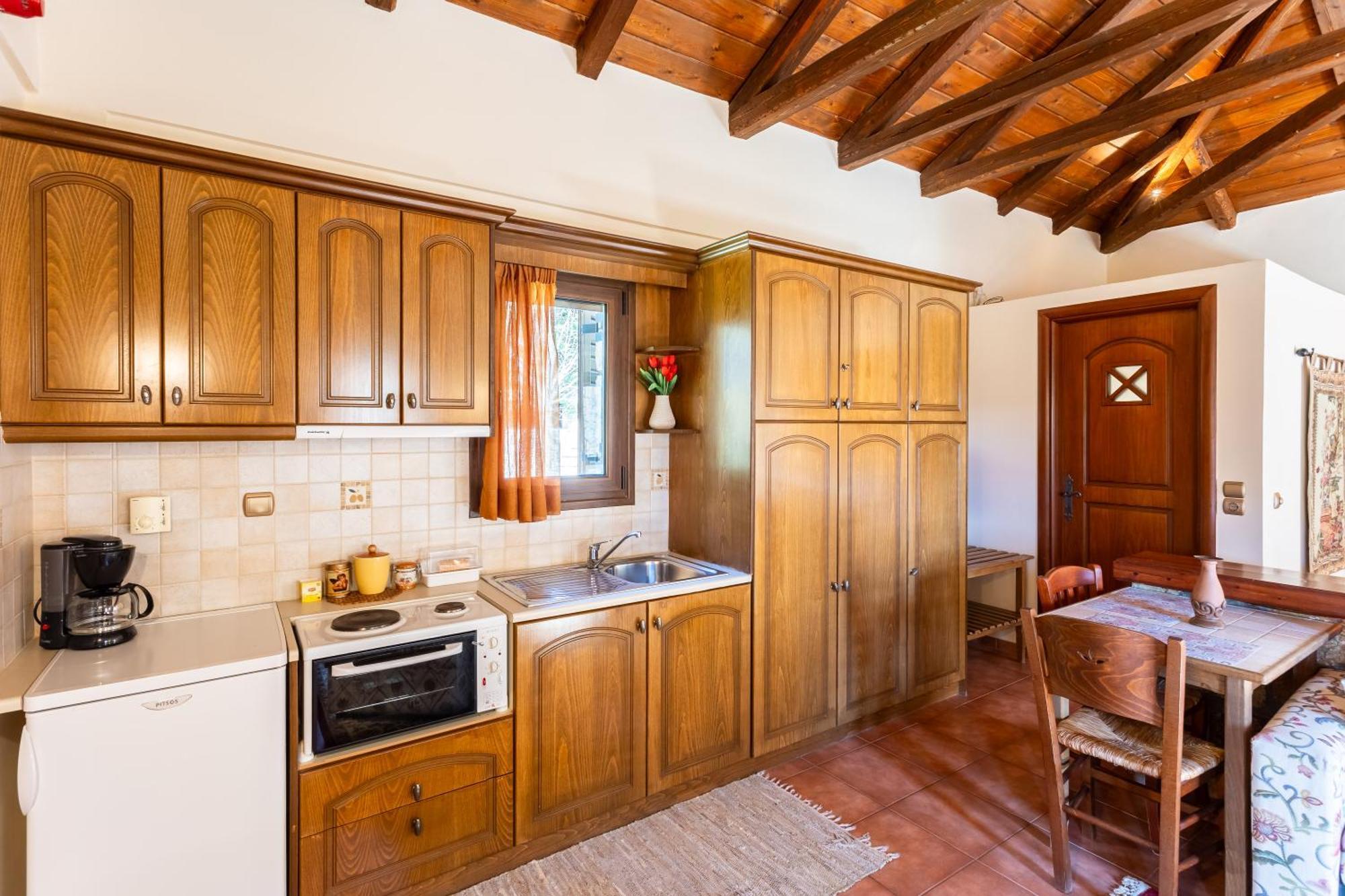 Pleiades Studios All Season Gems - Korinthos Stone Retreats Kalianoi Екстер'єр фото